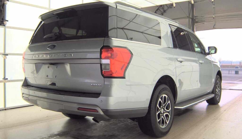 2023 Ford Expedition XLT MAX