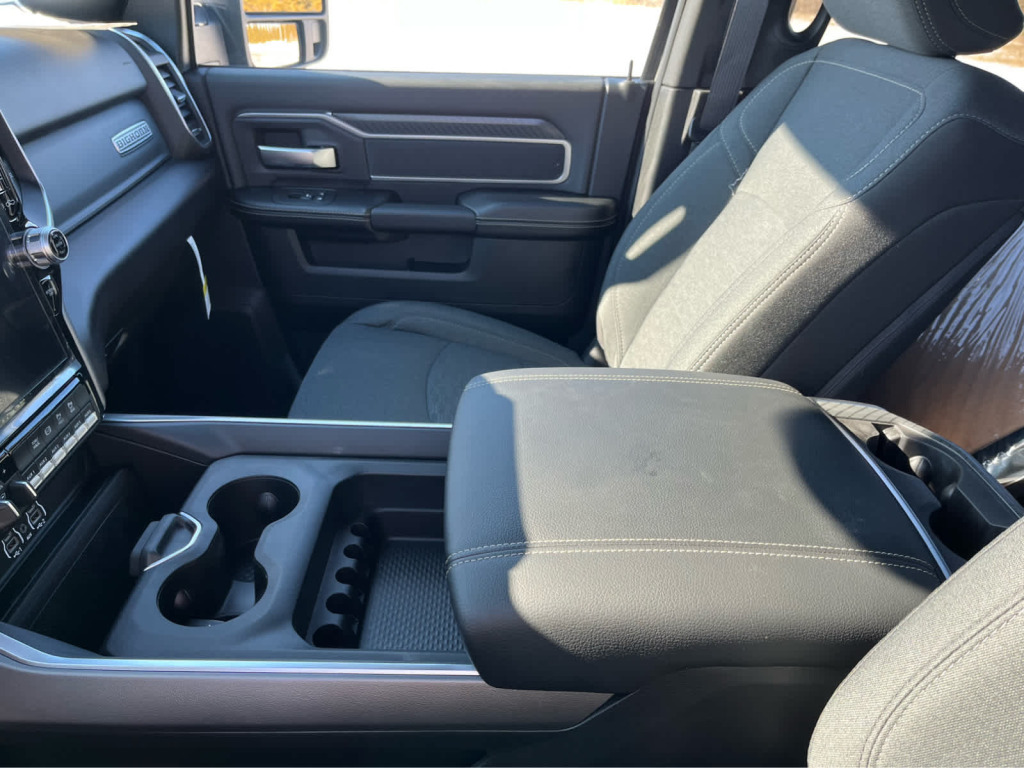 2026 Ram 2500 Big Horn Crew Cab 4x4 6'4" Box