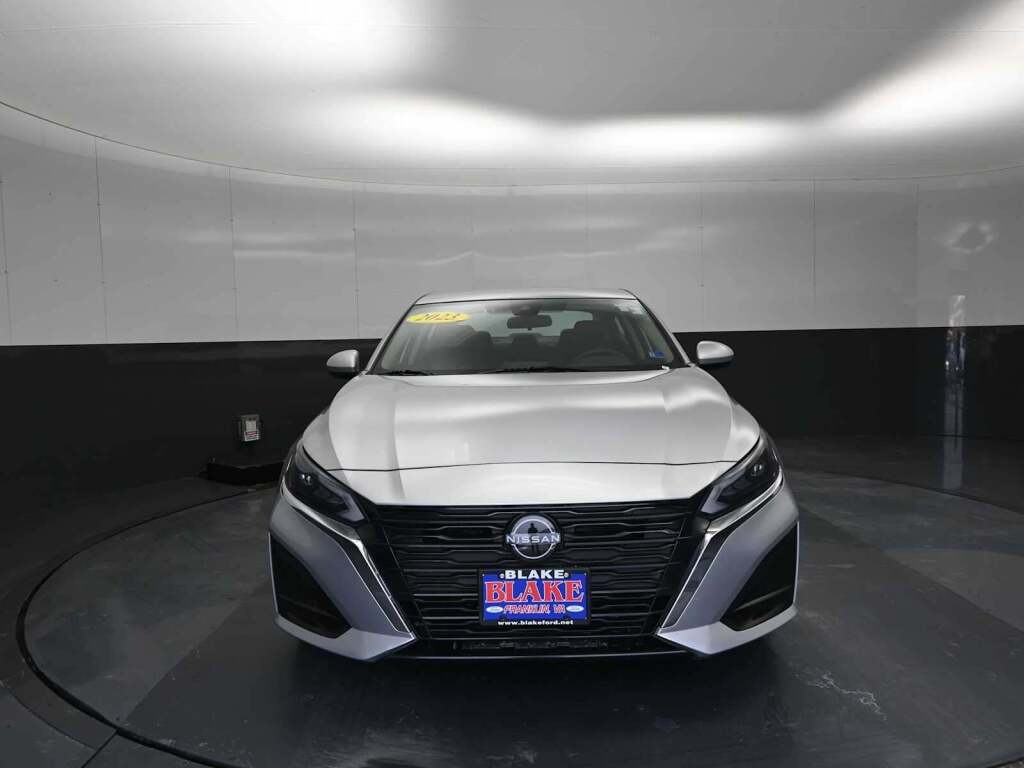 2023 Nissan Altima SV FWD