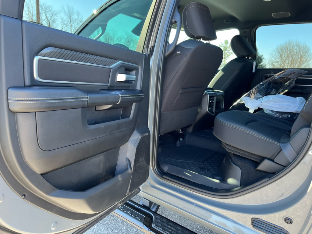 2026 Ram 2500 Big Horn Crew Cab 4x4 6'4" Box