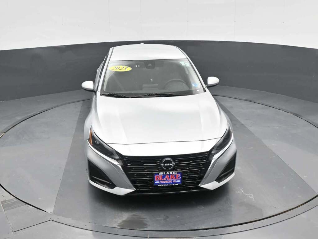 2023 Nissan Altima SV FWD