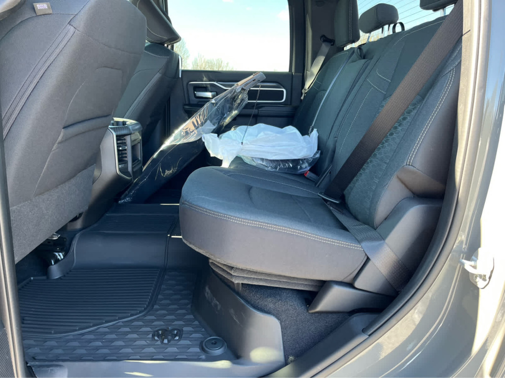 2026 Ram 2500 Big Horn Crew Cab 4x4 6'4" Box