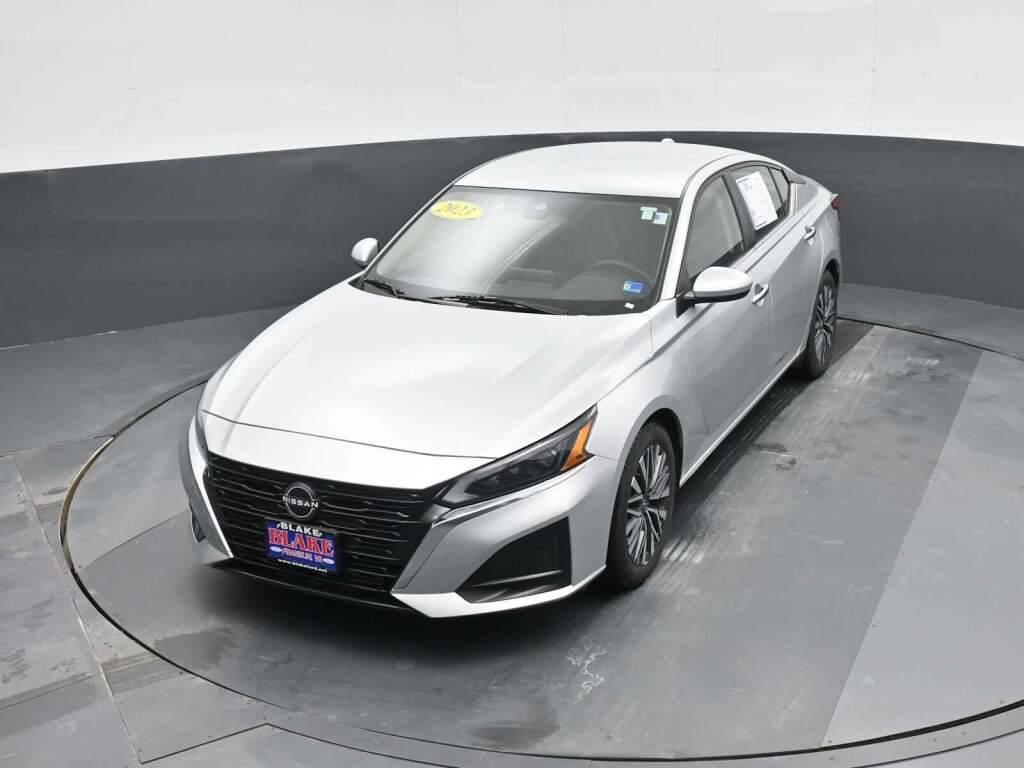 2023 Nissan Altima SV FWD