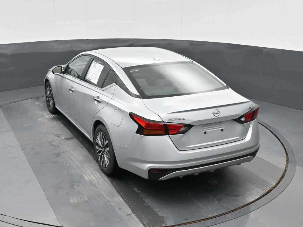 2023 Nissan Altima SV FWD