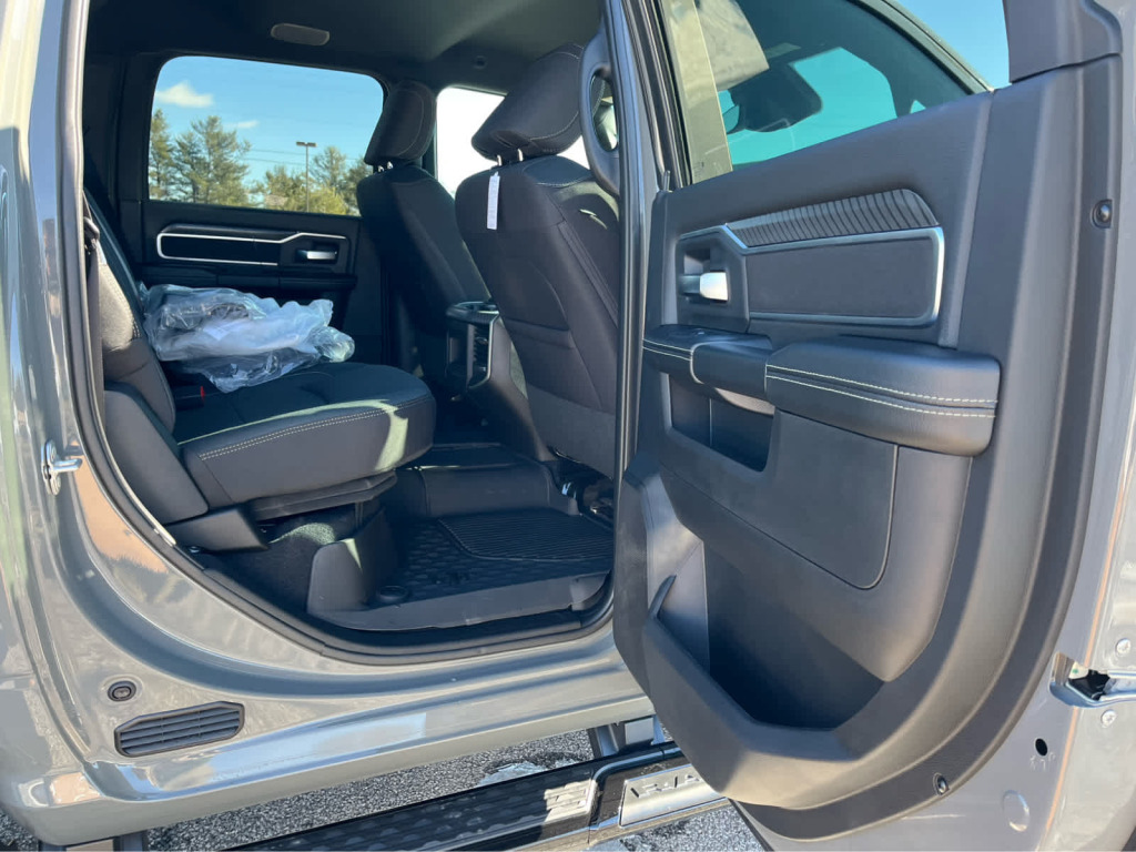 2026 Ram 2500 Big Horn Crew Cab 4x4 6'4" Box