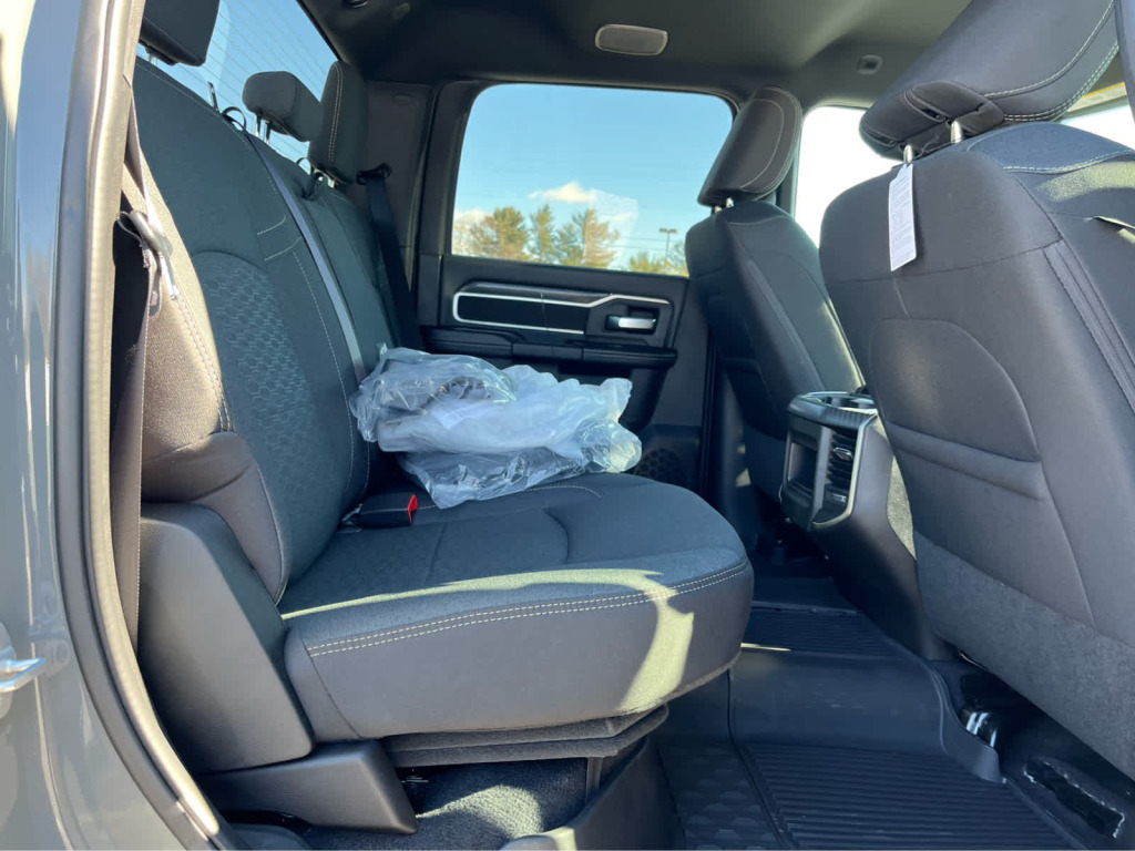 2026 Ram 2500 Big Horn Crew Cab 4x4 6'4" Box