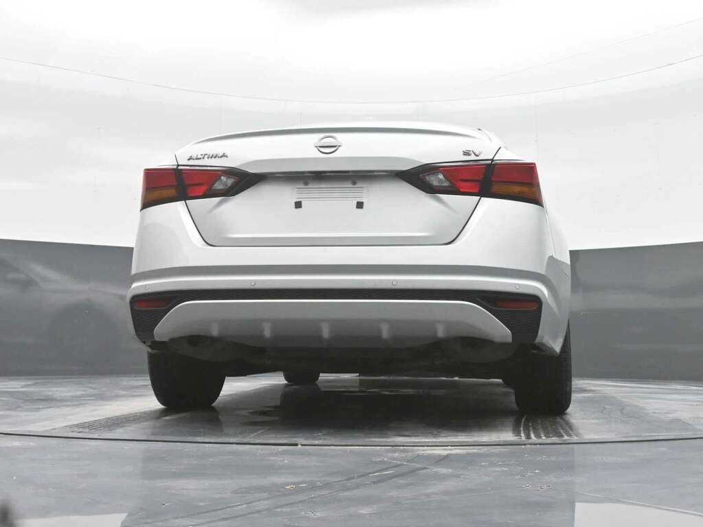 2023 Nissan Altima SV FWD