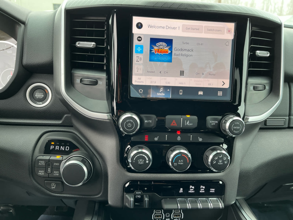 2026 Ram 1500 Big Horn Crew Cab 4x4 5'7" Box