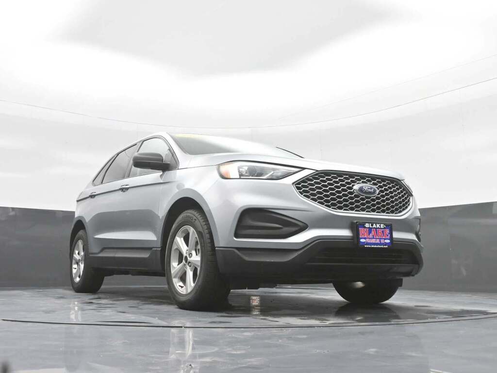 2023 Ford Edge SE