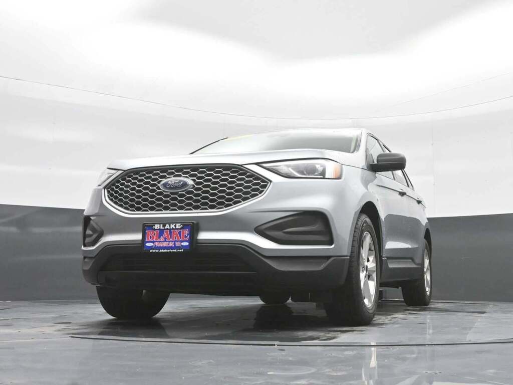 2023 Ford Edge SE