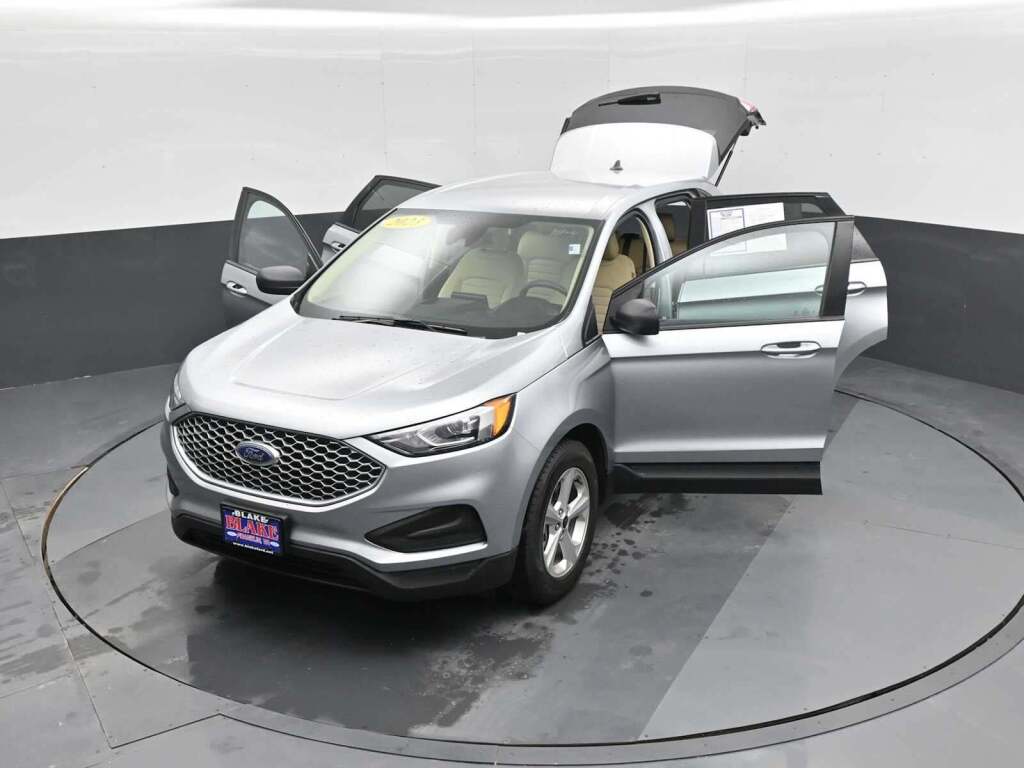 2023 Ford Edge SE