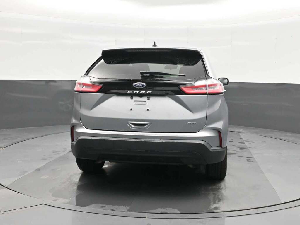 2023 Ford Edge SE