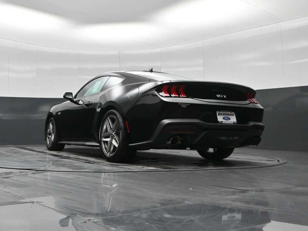 2025 Ford Mustang GT Fastback