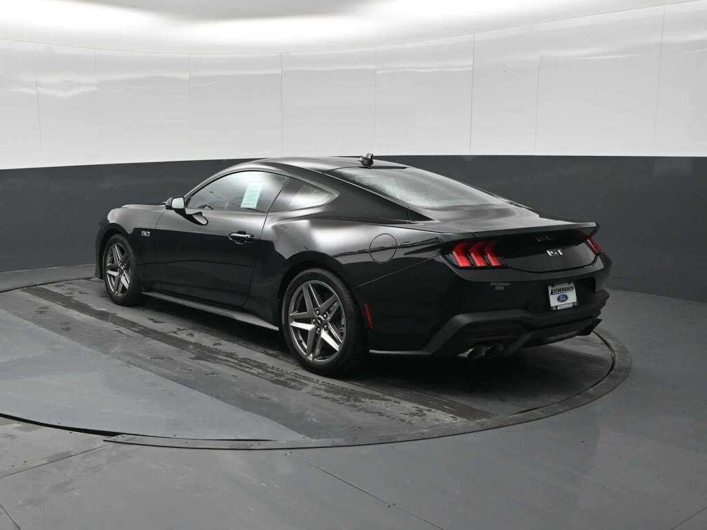 2025 Ford Mustang GT Fastback