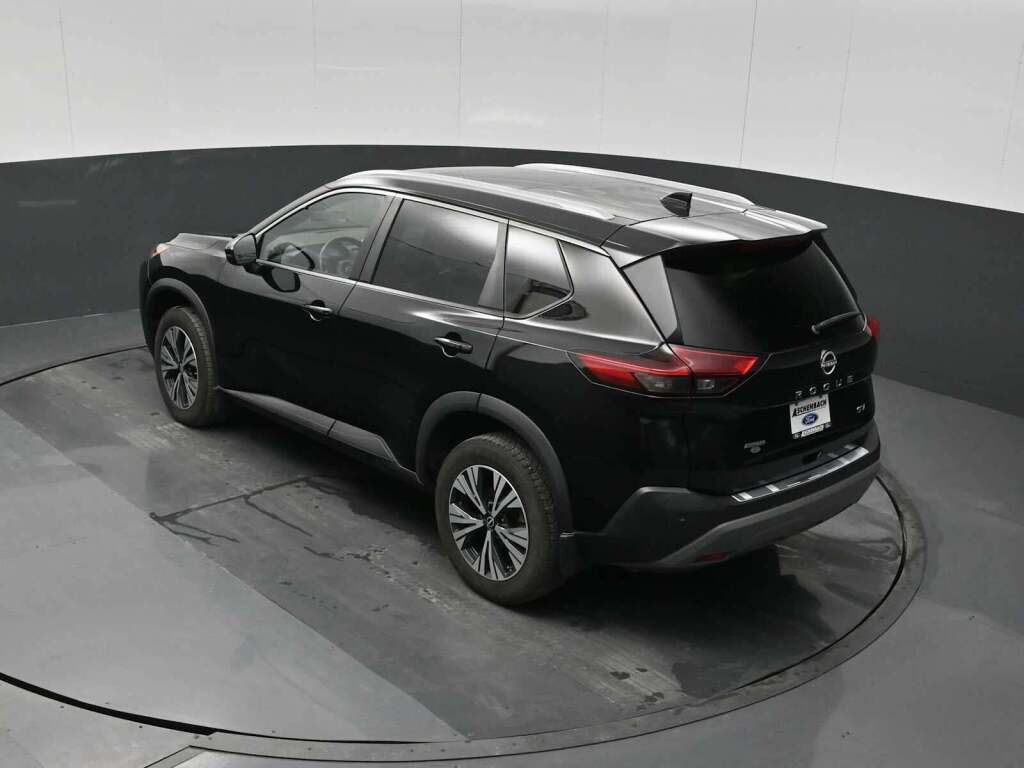2022 Nissan Rogue SV FWD