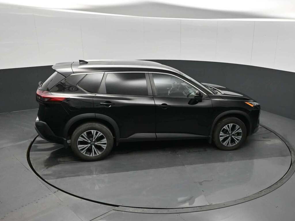 2022 Nissan Rogue SV FWD