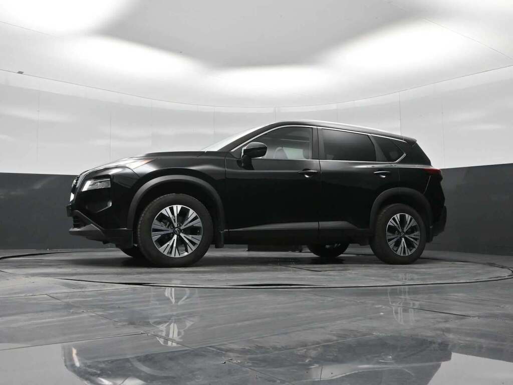 2022 Nissan Rogue SV FWD