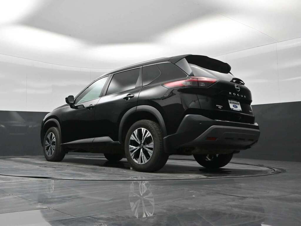 2022 Nissan Rogue SV FWD