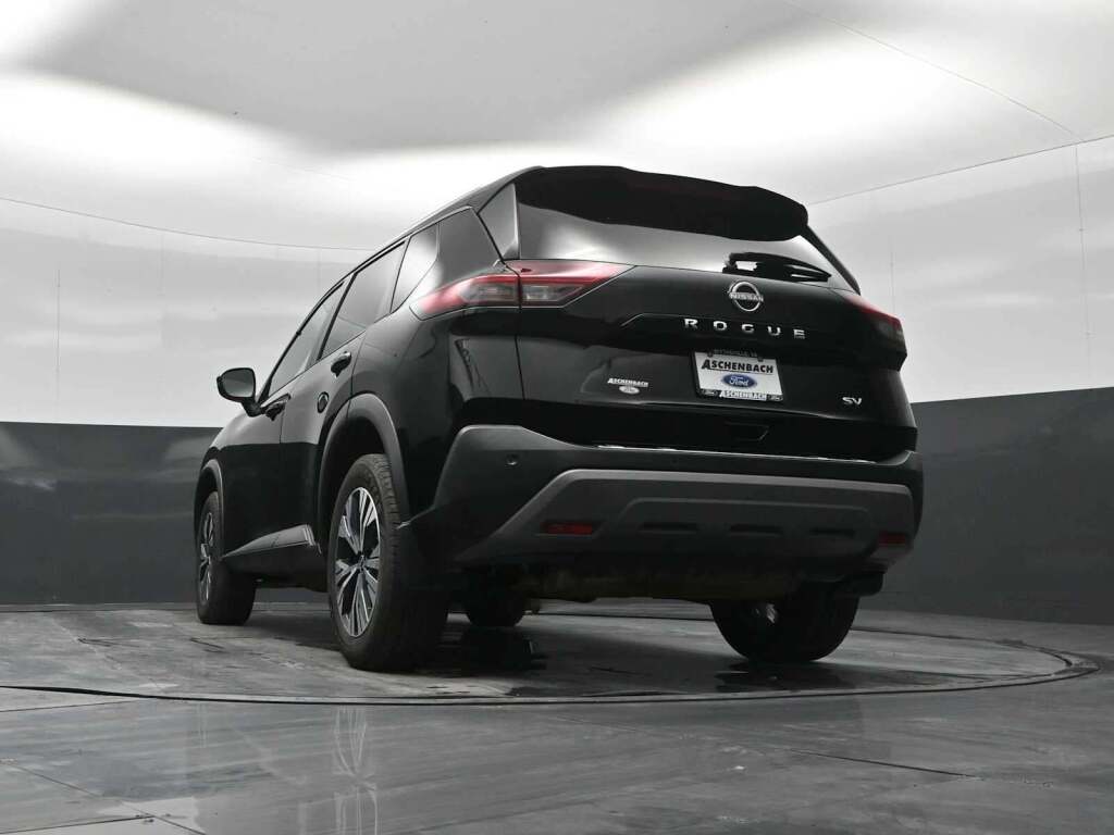 2022 Nissan Rogue SV FWD