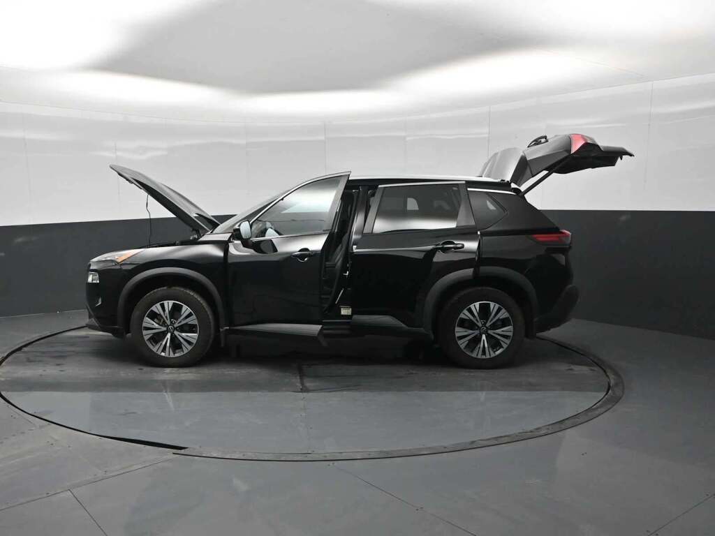 2022 Nissan Rogue SV FWD