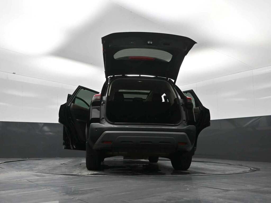 2022 Nissan Rogue SV FWD