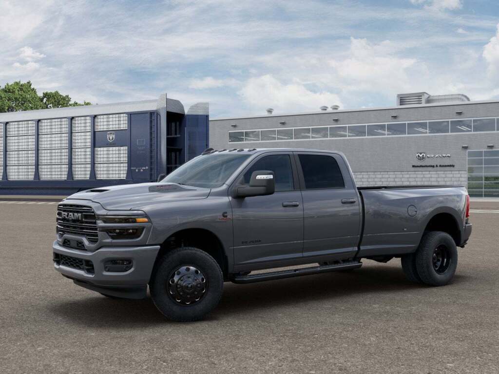 2026 Ram 3500 Laramie Crew Cab 4x4 8' Box