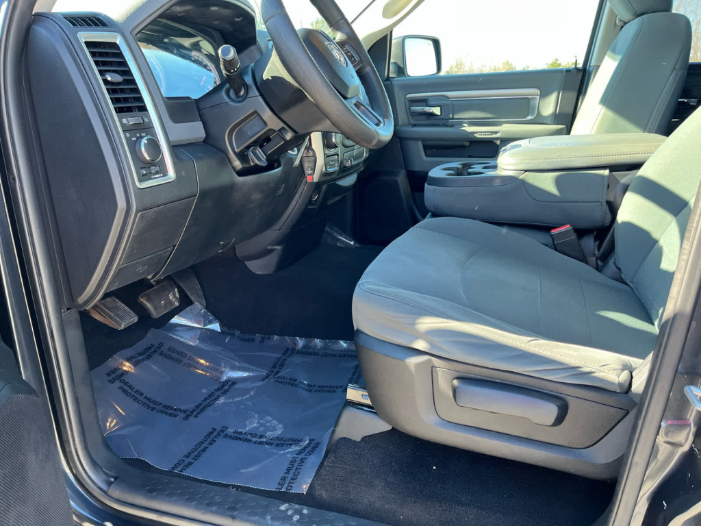 2017 Ram 1500 SLT Quad Cab 4x4 6'4" Box