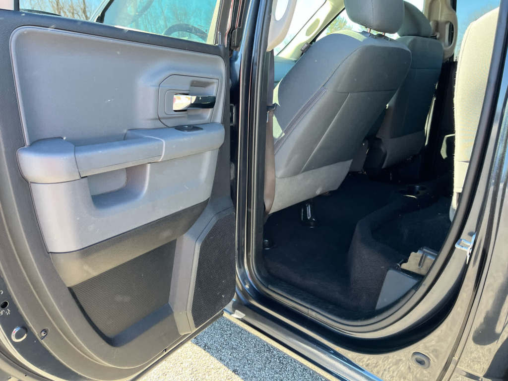 2017 Ram 1500 SLT Quad Cab 4x4 6'4" Box