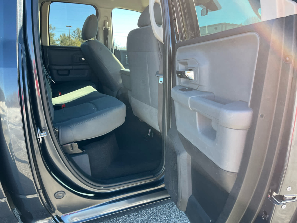 2017 Ram 1500 SLT Quad Cab 4x4 6'4" Box