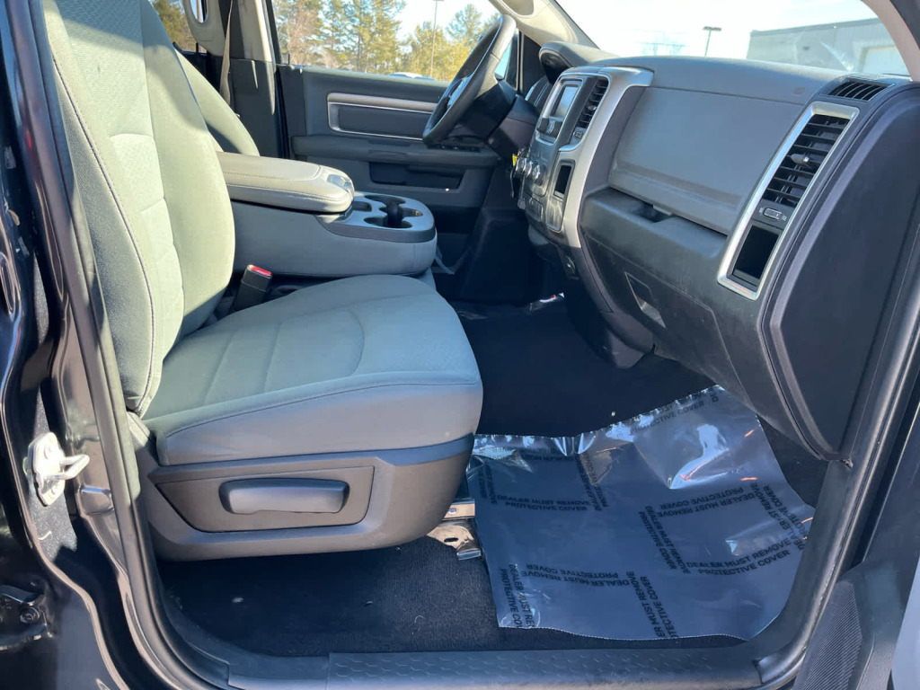 2017 Ram 1500 SLT Quad Cab 4x4 6'4" Box