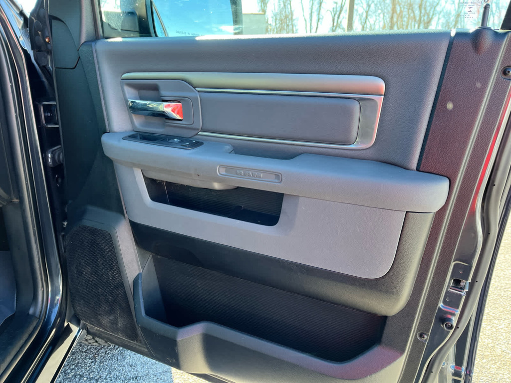 2017 Ram 1500 SLT Quad Cab 4x4 6'4" Box