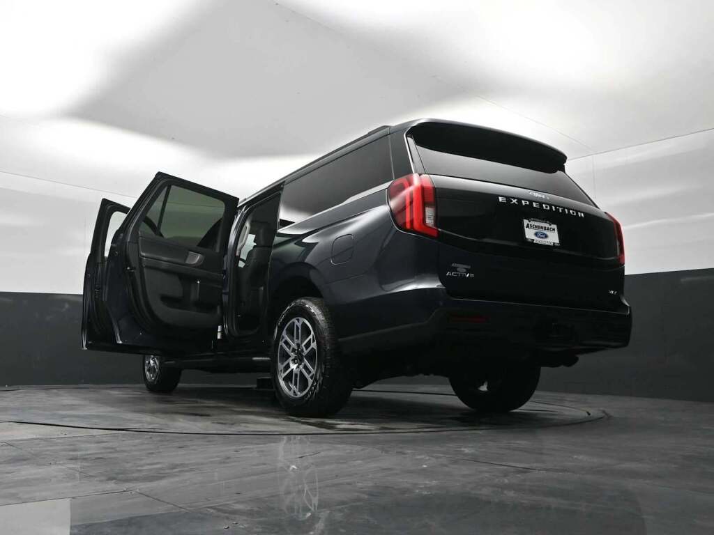 2026 Ford Expedition Max Active MAX