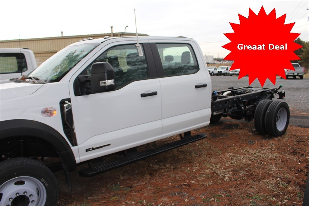 2024 Ford F-450 Chassis XL