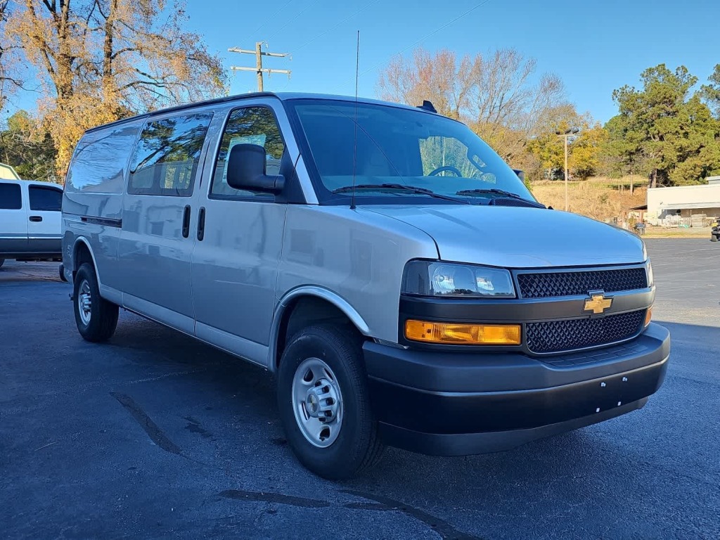 2025 Chevrolet Express Cargo RWD 2500 Extended Wheelbase WT