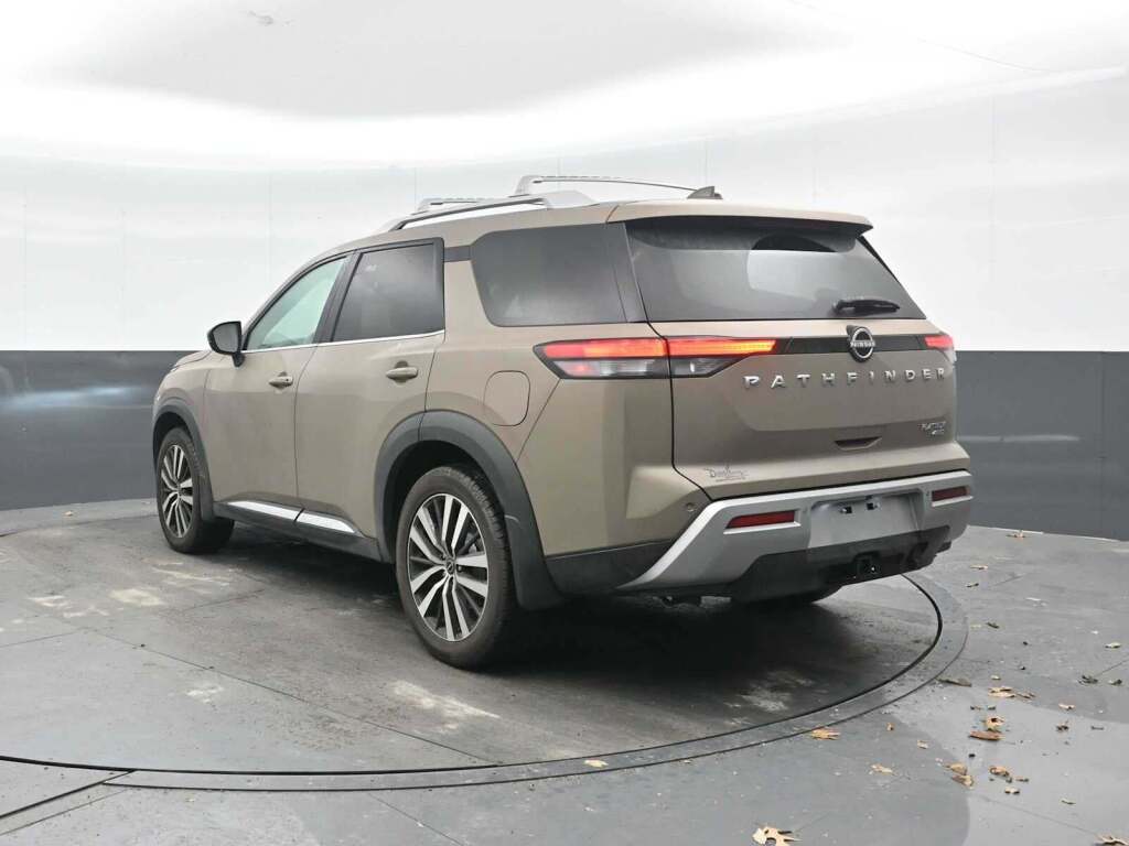 2023 Nissan Pathfinder Platinum 4WD