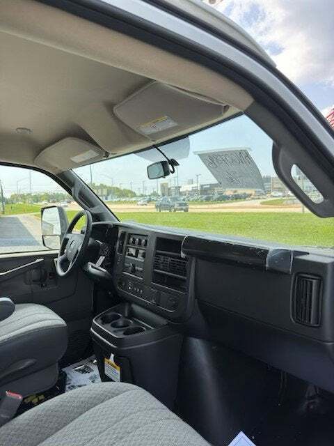 2024 GMC Savana Cutaway 4500 Van