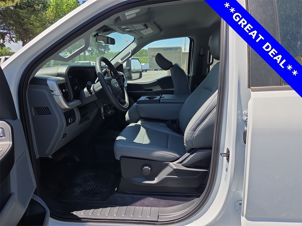 2024 Ford F-450 Chassis XL