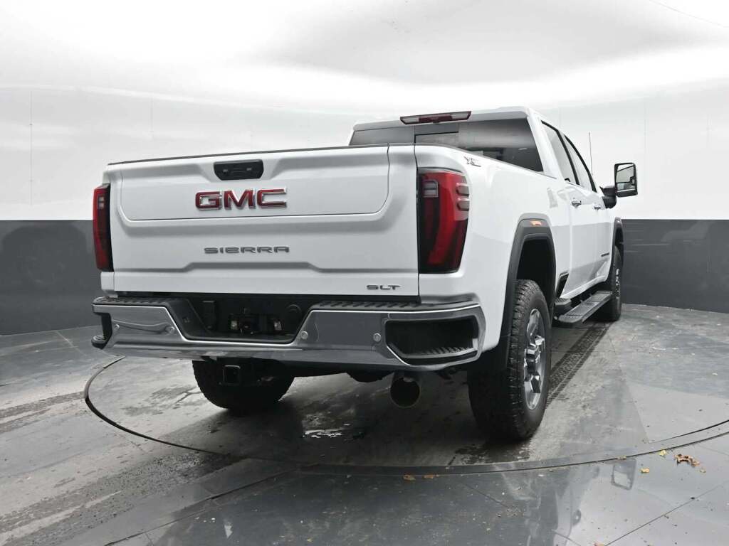 2026 GMC Sierra 2500HD SLT