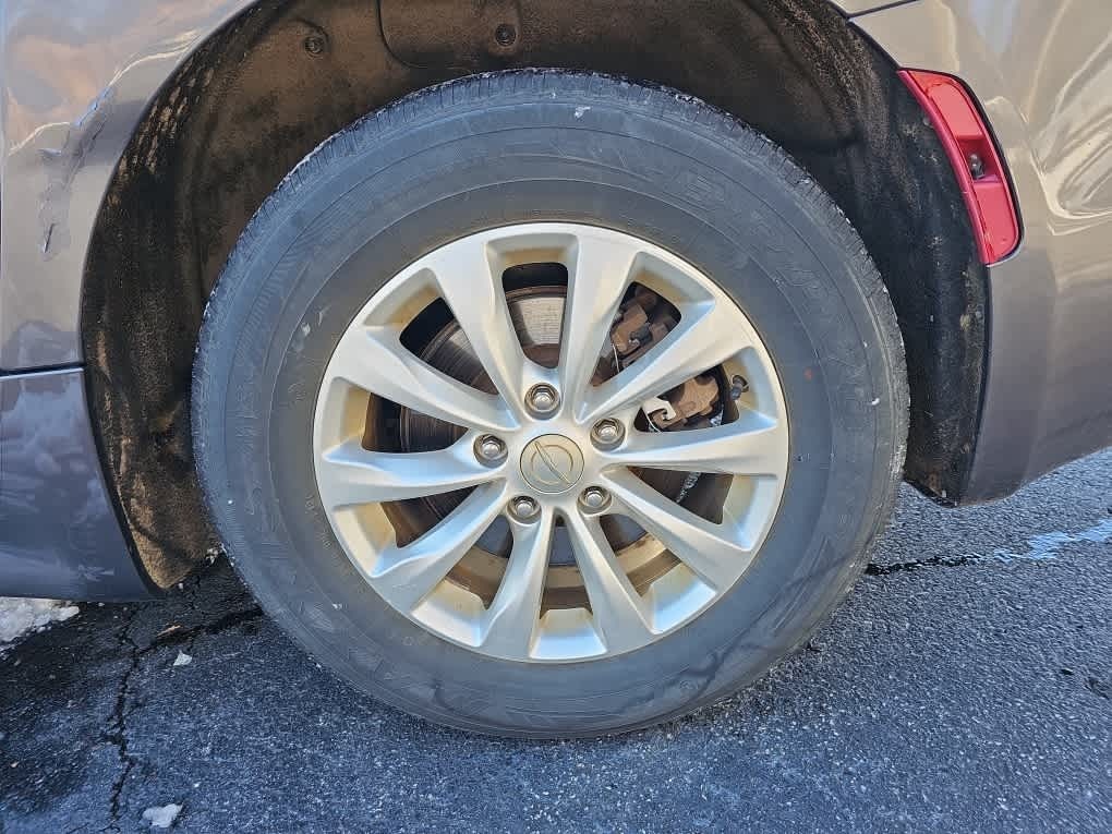 2017 Chrysler Pacifica Touring-L