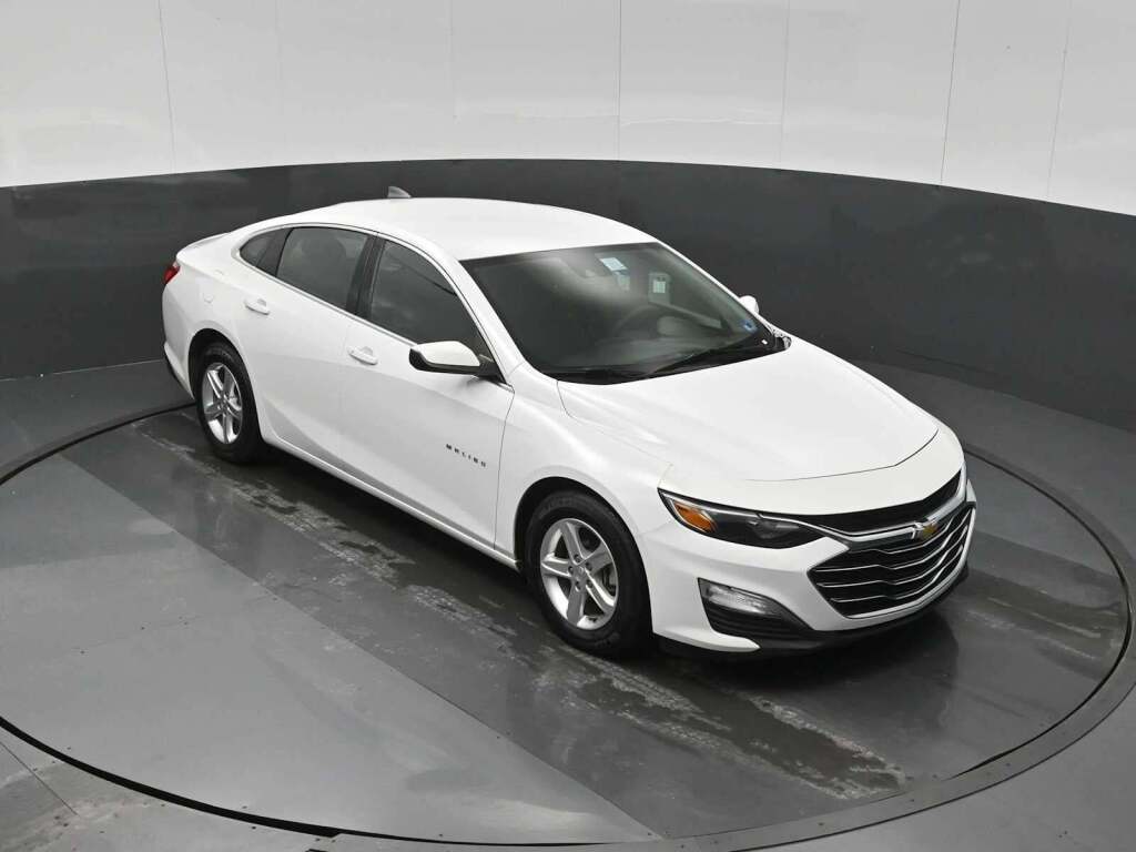 2022 Chevrolet Malibu FWD 1FL