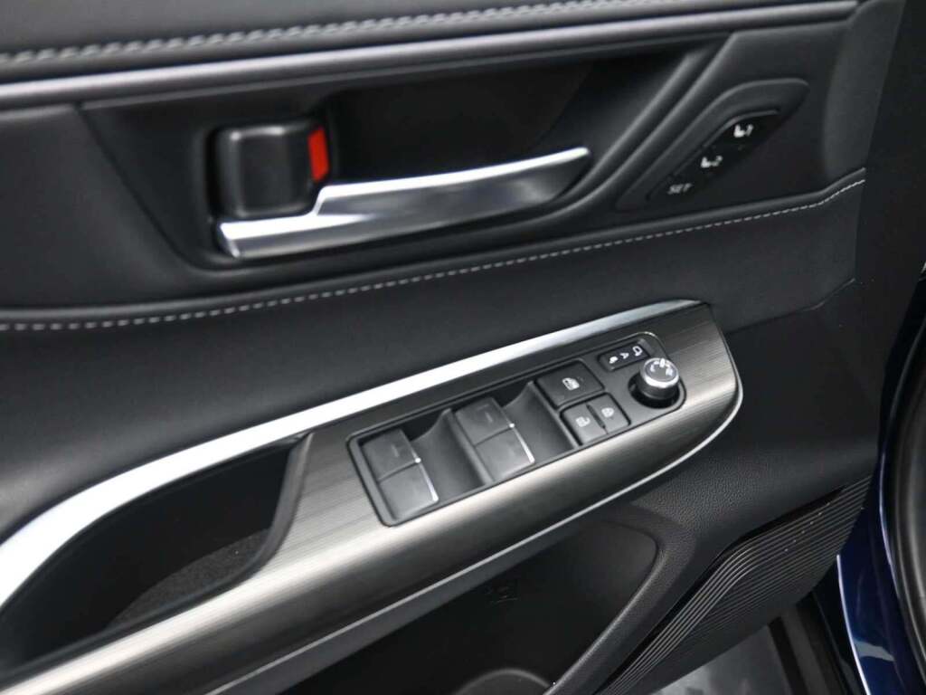 2024 Toyota Venza LE