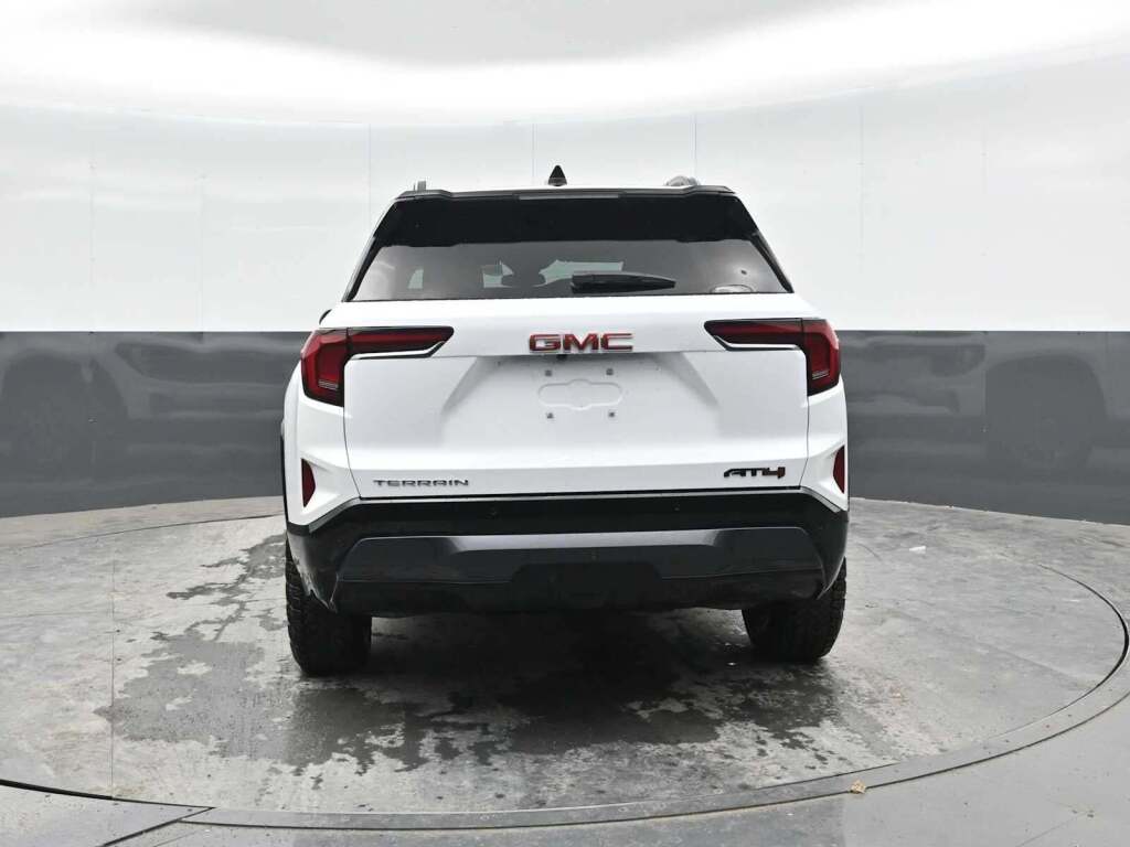 2026 GMC Terrain AWD AT4
