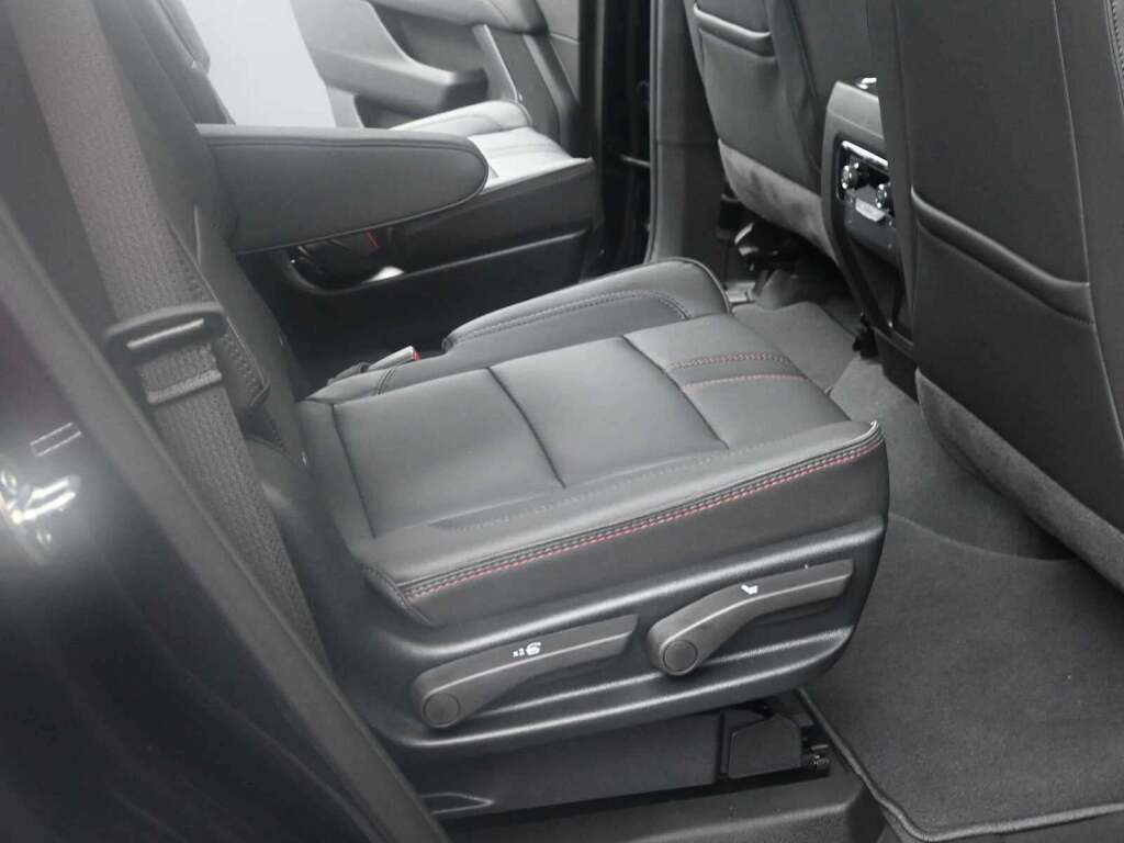 2026 Chevrolet Tahoe 4WD RST