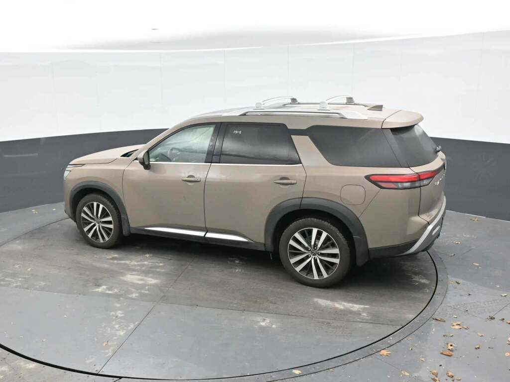 2023 Nissan Pathfinder Platinum 4WD
