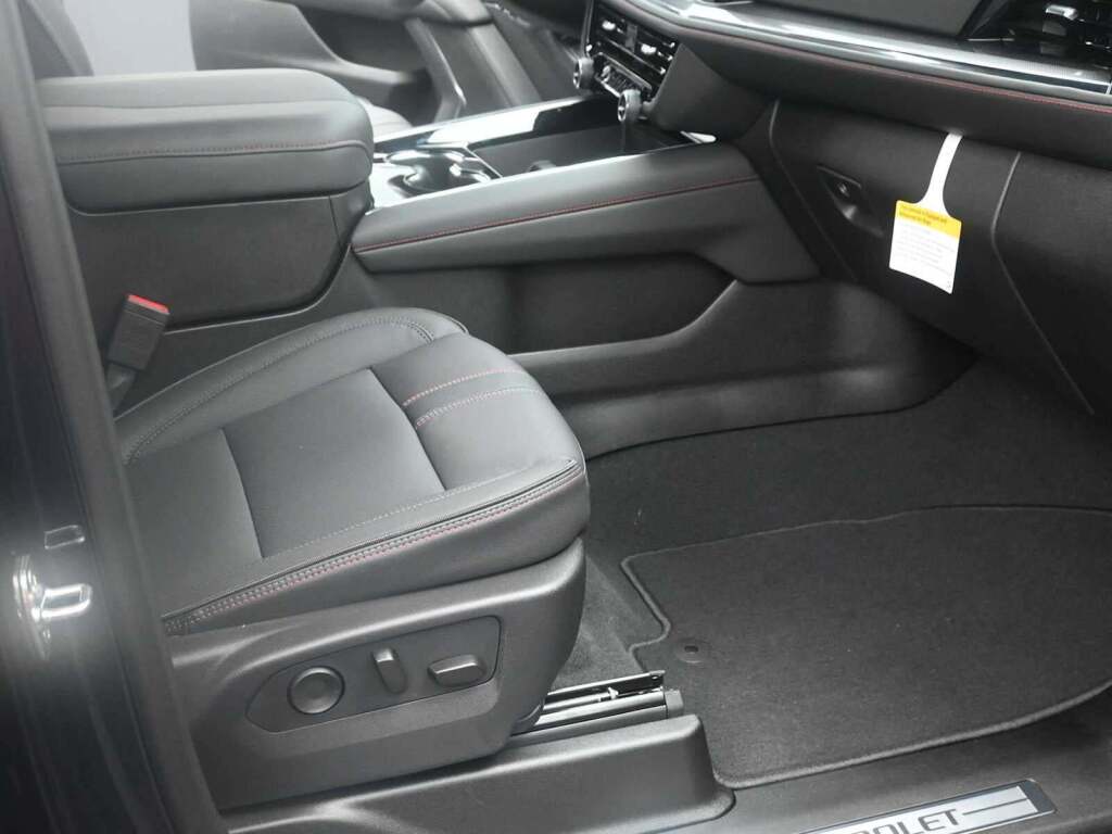 2026 Chevrolet Tahoe 4WD RST