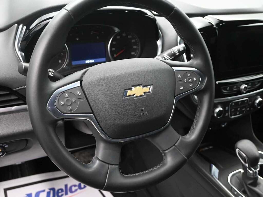 2023 Chevrolet Traverse FWD LT Cloth