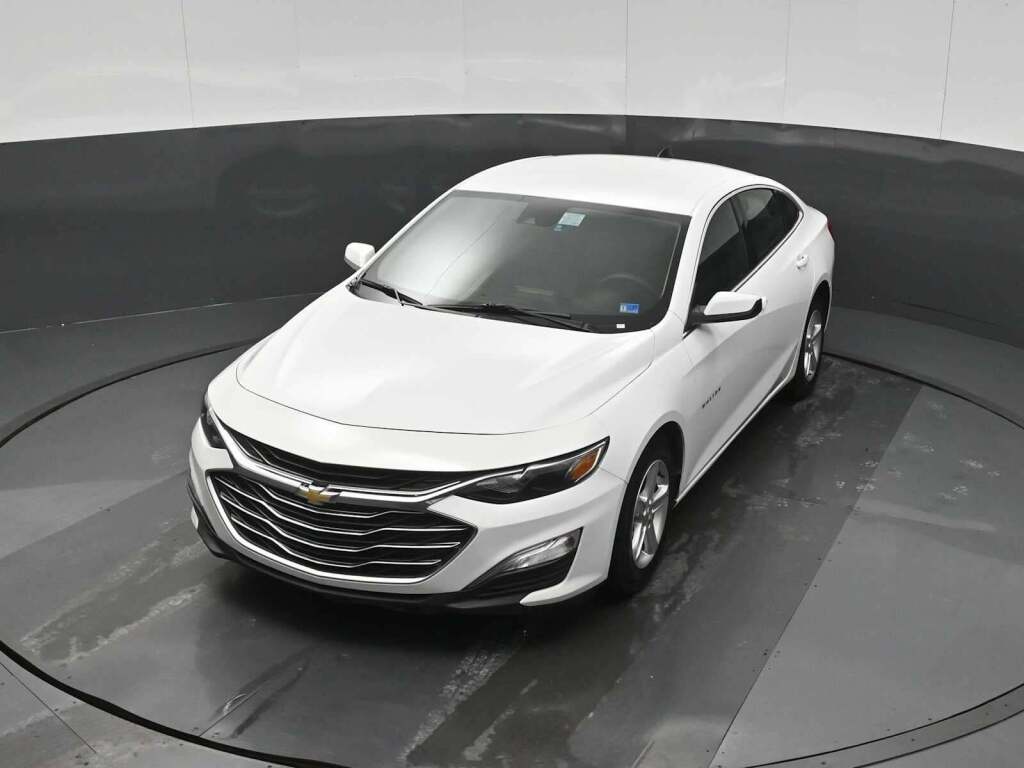 2022 Chevrolet Malibu FWD 1FL