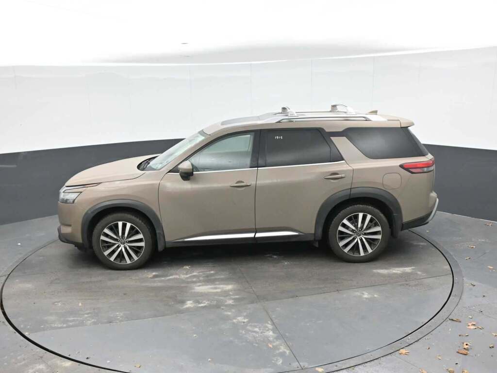 2023 Nissan Pathfinder Platinum 4WD