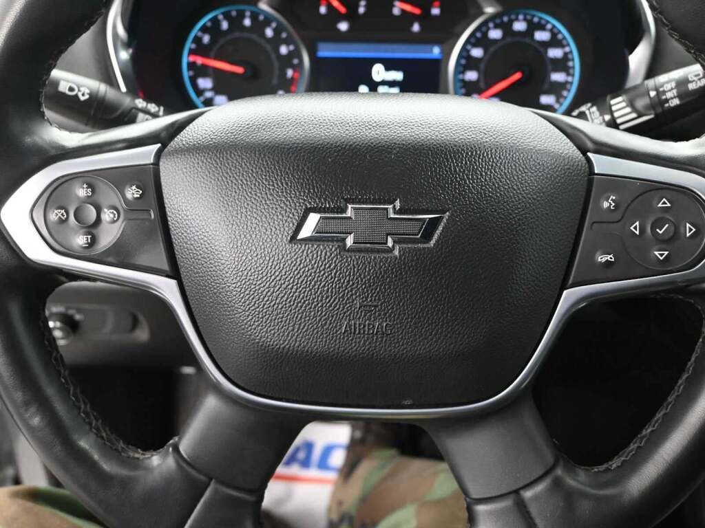 2023 Chevrolet Traverse AWD LT Cloth