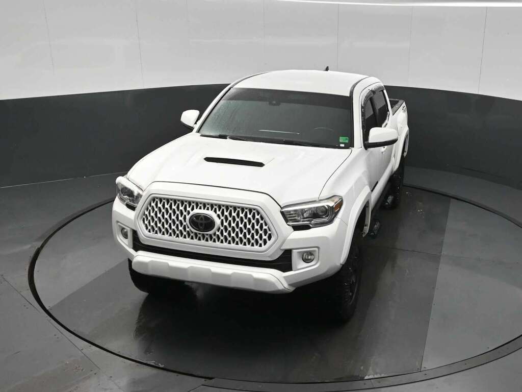 2019 Toyota Tacoma SR V6